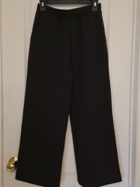 Uniqlo Black Wide-Leg Women's Pants